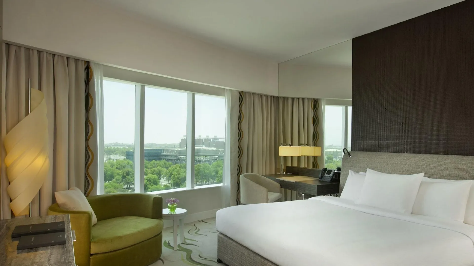 Millennium Al Rawdah Hotel Abu Dzabi 5*,