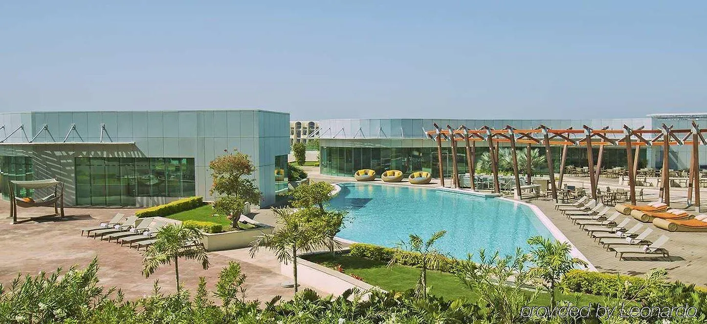 Millennium Al Rawdah Hotel Abu Dzabi 5*,