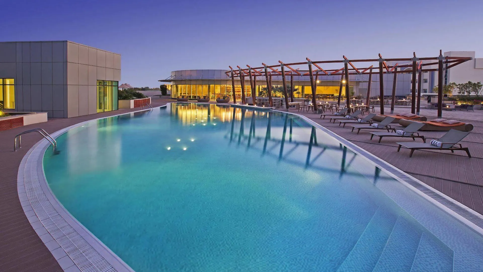 *****  Millennium Al Rawdah Hotel Abu Dzabi Egyesült Arab Emírségek