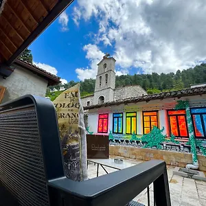  Hostel Helin's By Backpackers Albanië