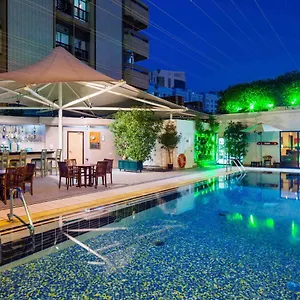 Novel Center Otel